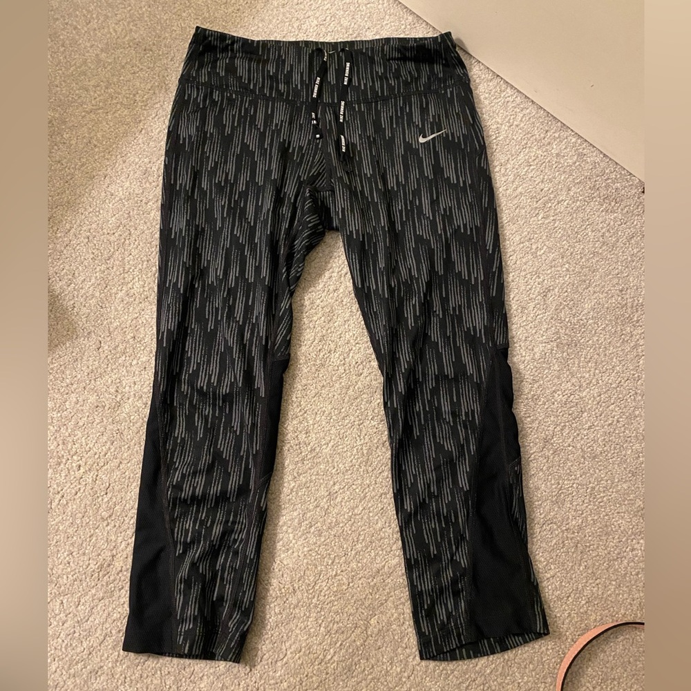 Nike Dri-Fit Capris — Running Leggings